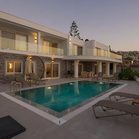 Front Superb Villas 别墅 Milas