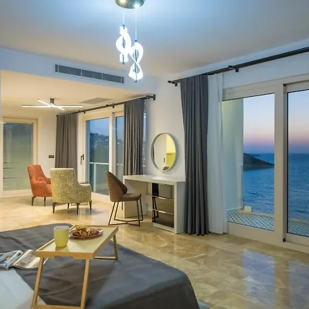 Front Superb Villas 别墅 Milas